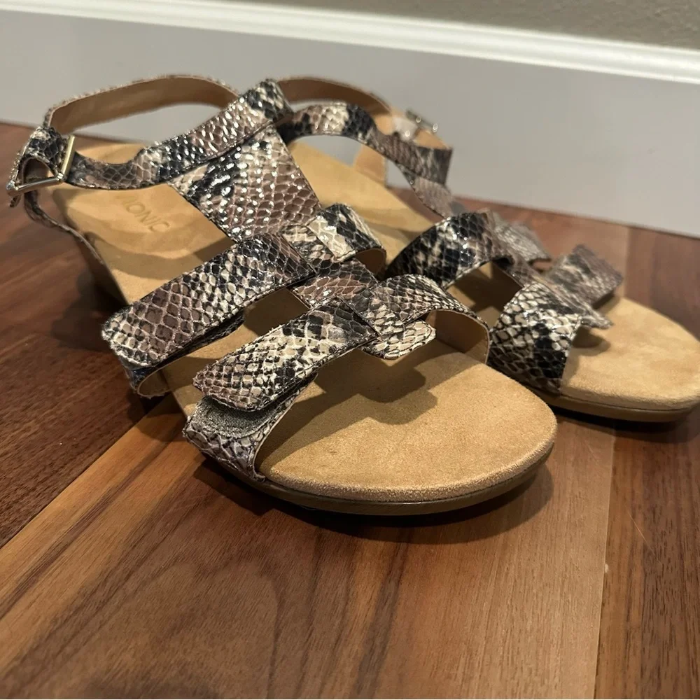 Vionic Glenda Wedge Orthaheel Natural Snake Print Sandals.